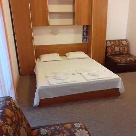 Πανσιόν Adri 2*