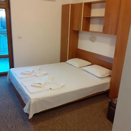 Adri Guest house 2*